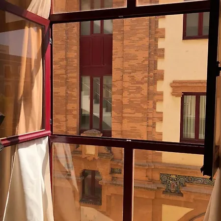 Ξενοδοχείο με διαμερίσματα House Καντίζ