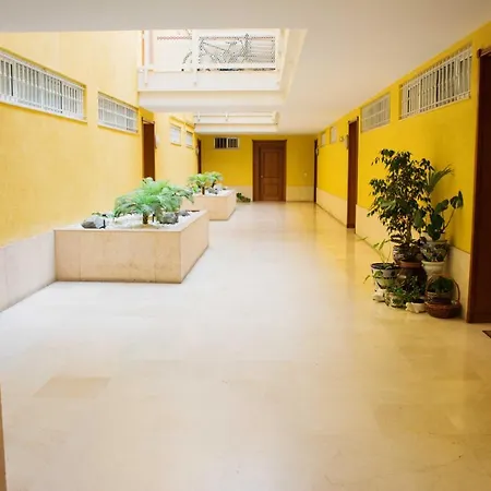 House Καντίζ
